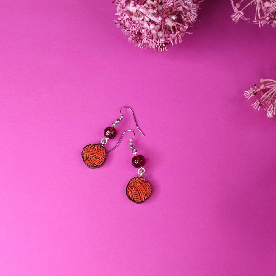 Wire ball earrings, wooden, several colours - Image 8