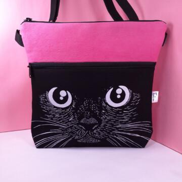 kasvotpimeässäolkalaukkuiso