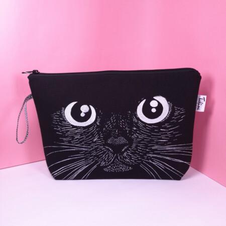 kasvotpimeässäpussukka