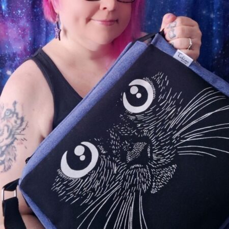 kasvotpimeässäolkalaukkuiso9