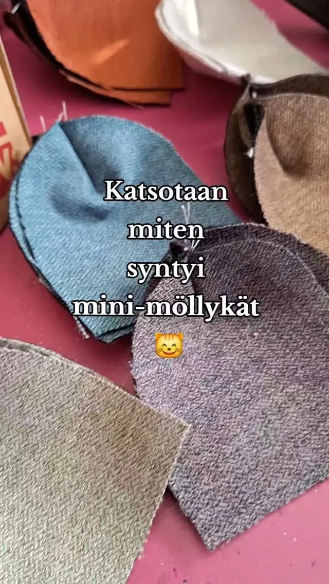 Näin syntyi Mini-möllykät😸
Oulun kissanäyttelyyn otan nämä mukaan ja sen jälkeen jäljellä olevat lisään nettikauppaan talisadesign.fi 💜
Mutta jos nyt haluat varmistaa itsellesi yhden näistä,  niin laita viestiä ja sovitaan maksusta ja lähetyksestä 🌞

Eikö tullukin söpöjä😻